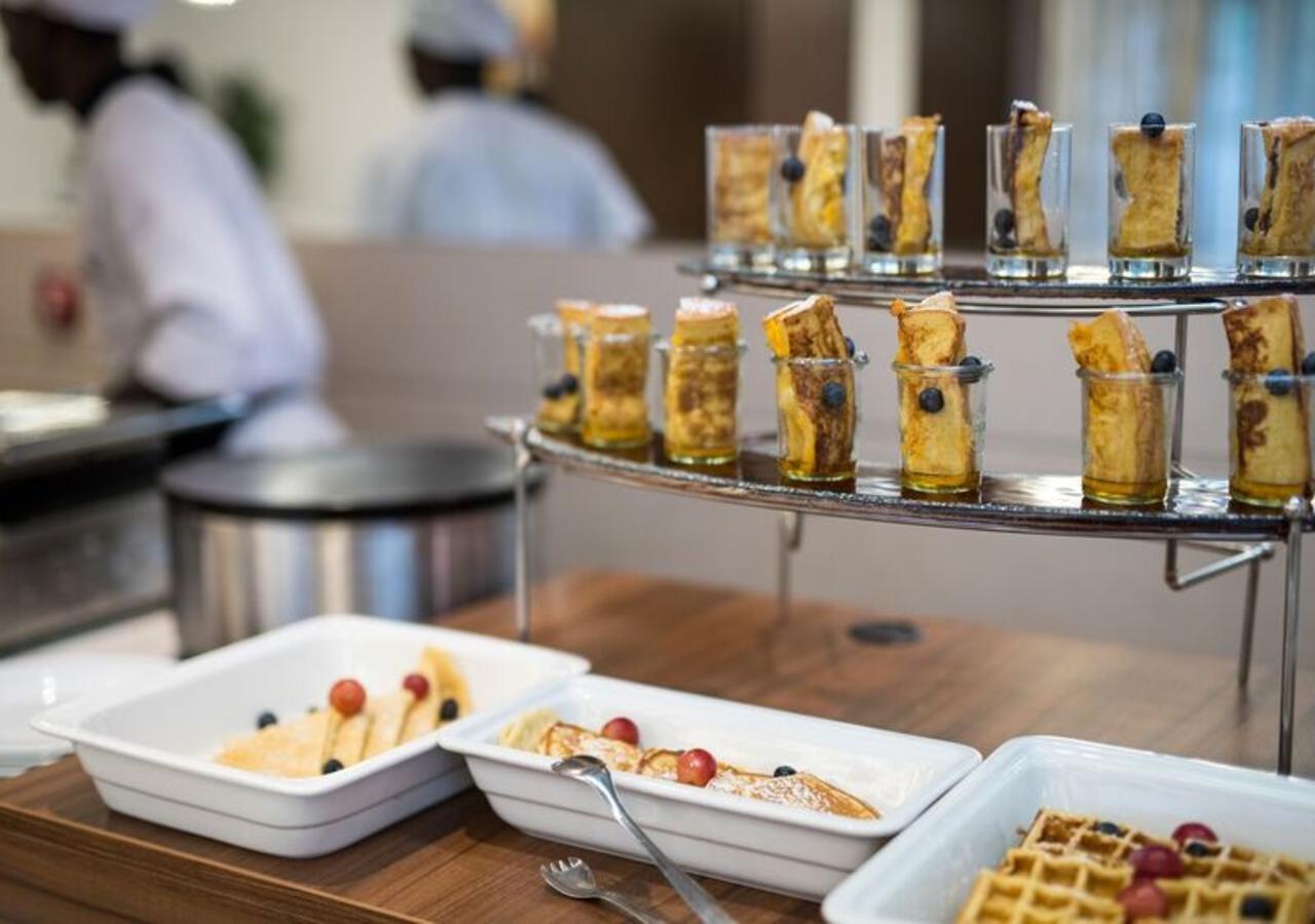 The Envoy Hotel 아부자 외부 사진