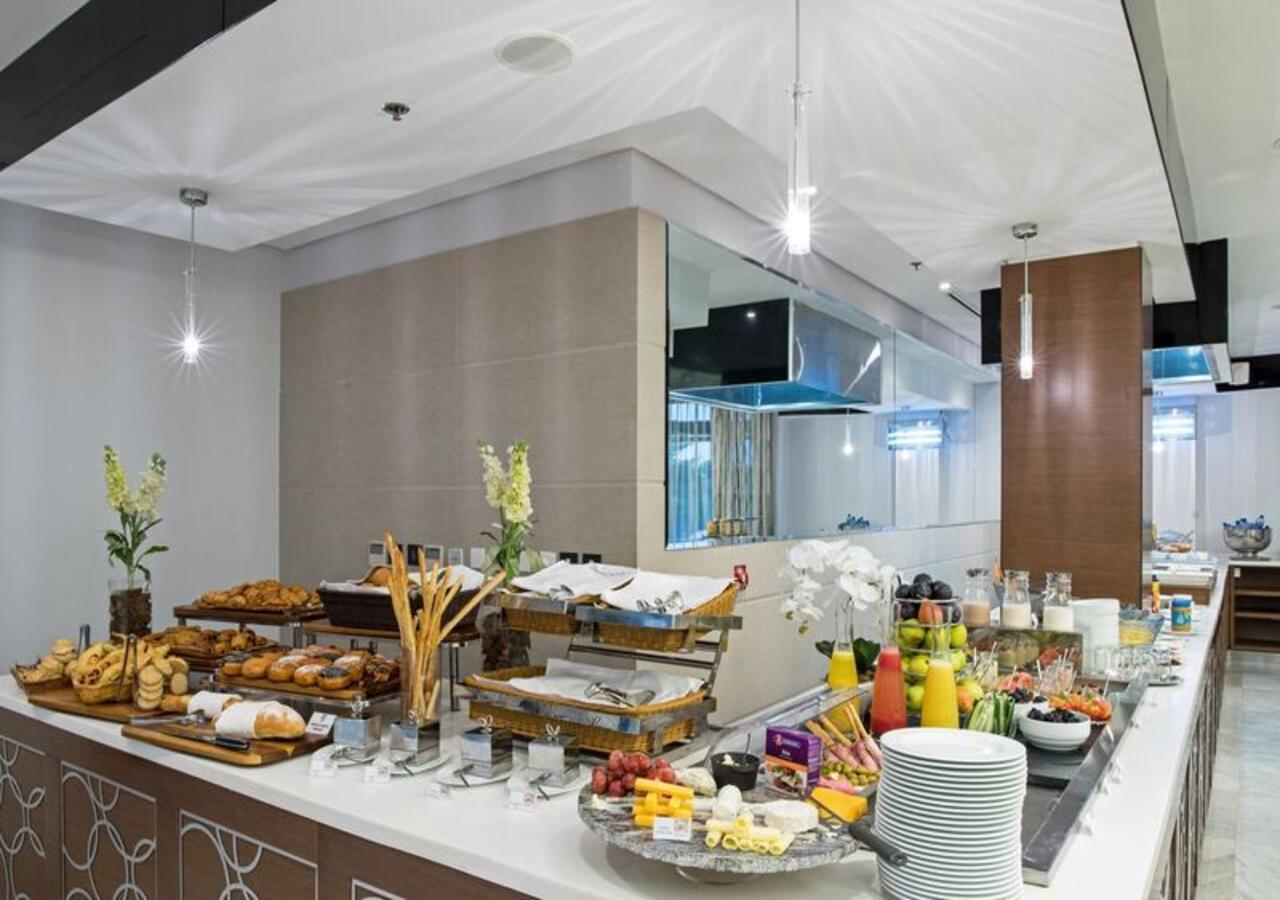 The Envoy Hotel 아부자 외부 사진